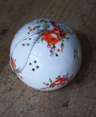 Keramiek Pomander / Geurbal