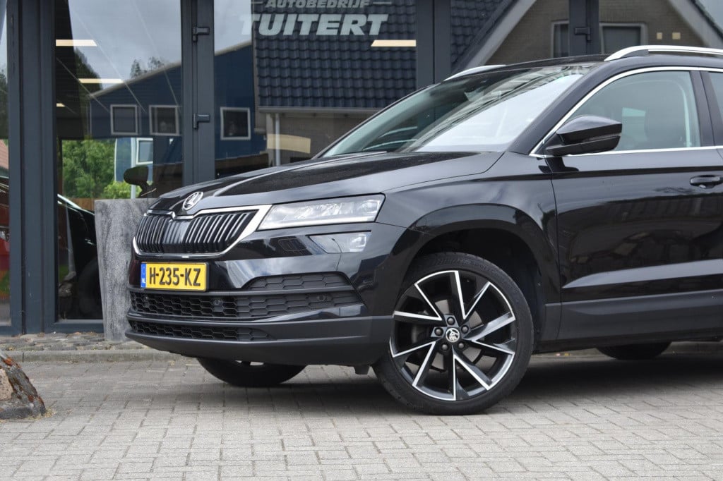 Skoda Karoq 1.5 tsi act | leder | trekhaak | camera | apple carplay | andro