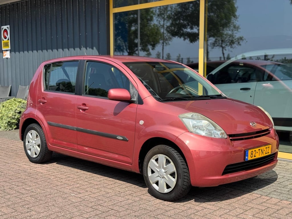 Daihatsu Sirion 2 1.0-12v trend