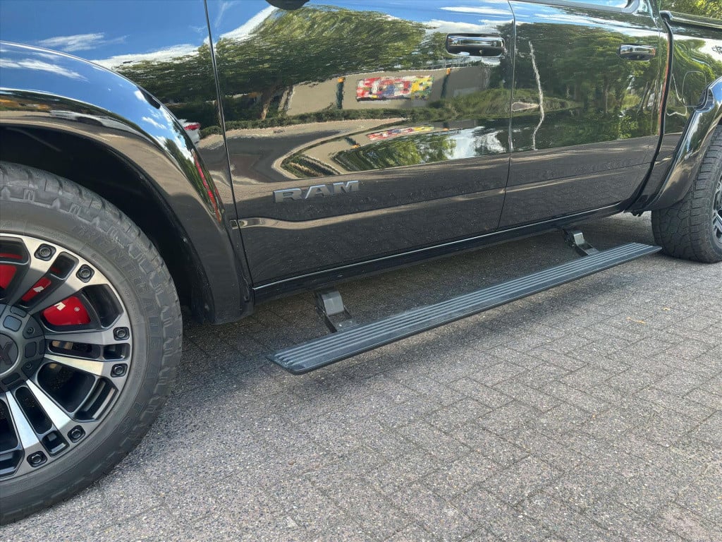 Ram 1500 ram 1500 laramie night| luchtvering|smoke pack|bpm vrij| rijklaarp