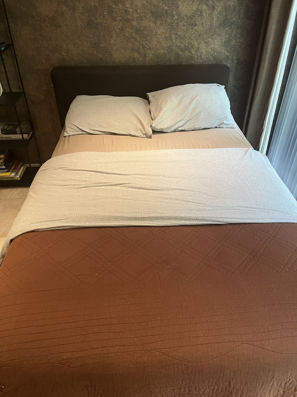 Bed boxspring 1.20 x 2.00 twijfelaar