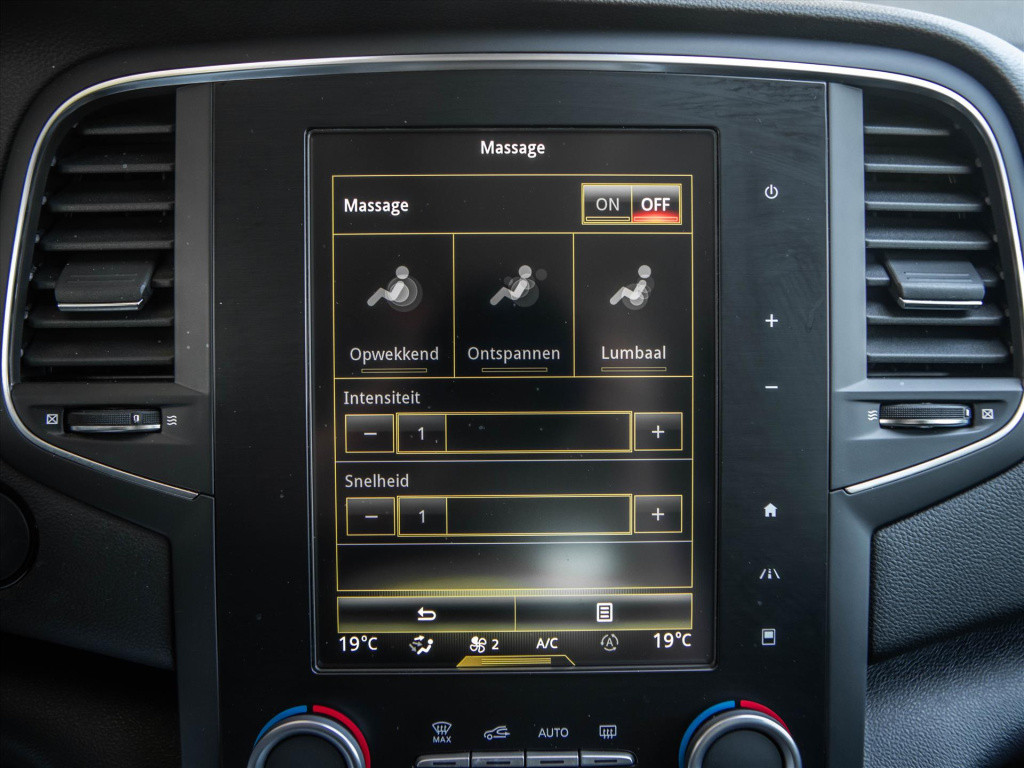 Renault Megane tce 130pk bose | navigatie | camera | park. sensoren | cruis