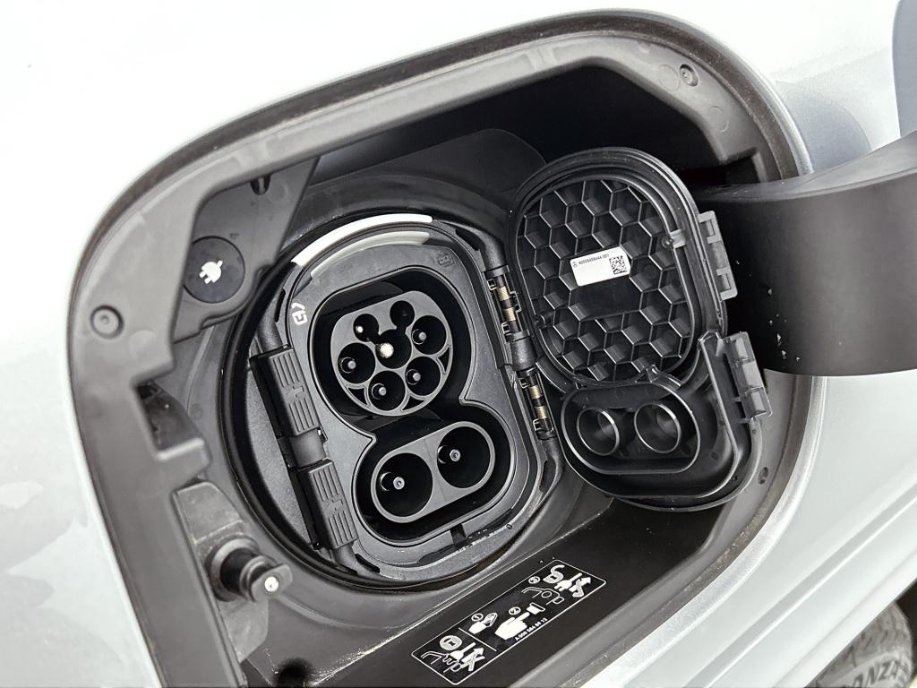 Mercedes-Benz Eqa 250+ business solution amg 71 kwh | trekhaak | nightpakke