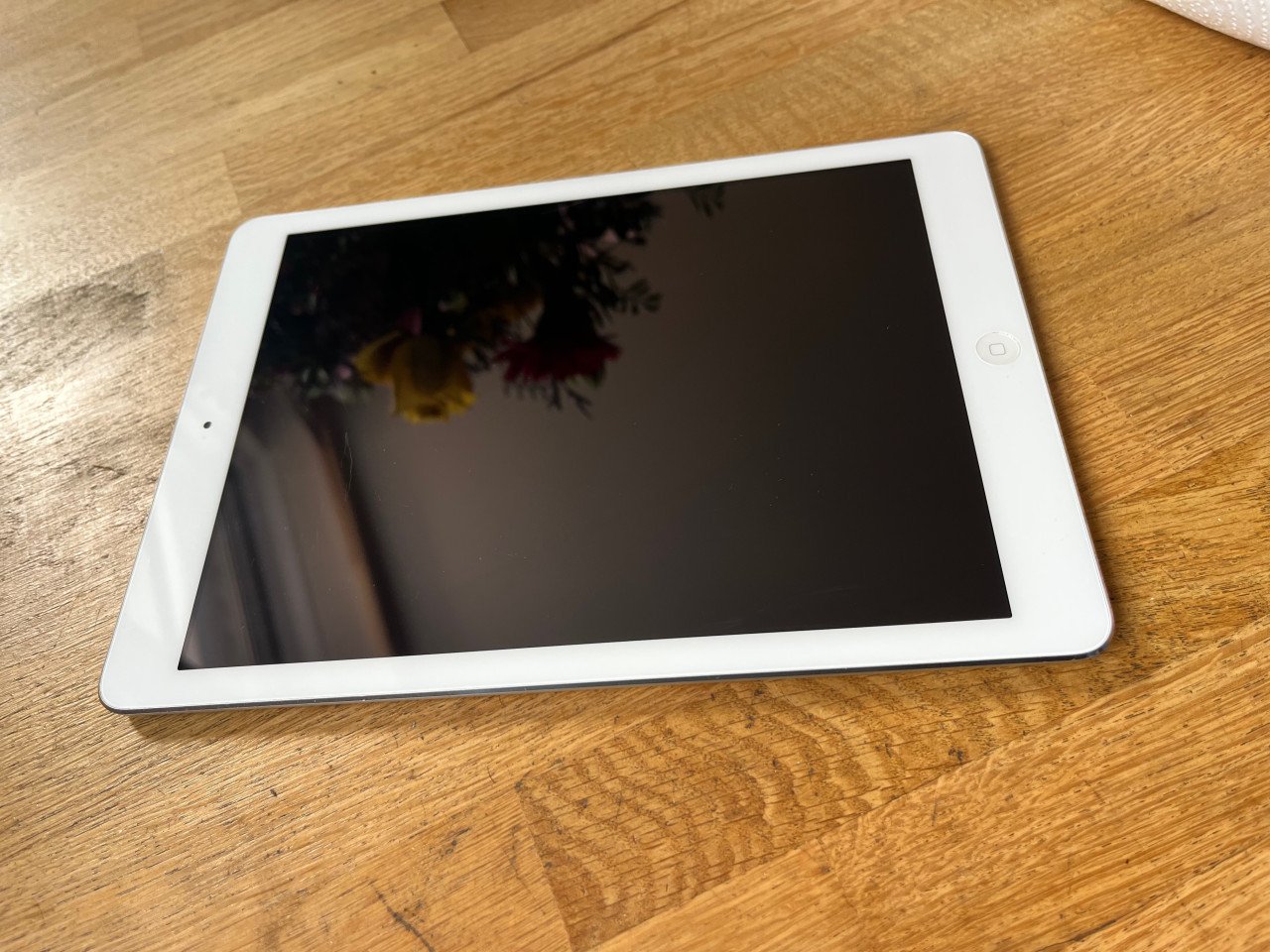 2 iPads - iPad air 16gb + iPad mini 2 32gb