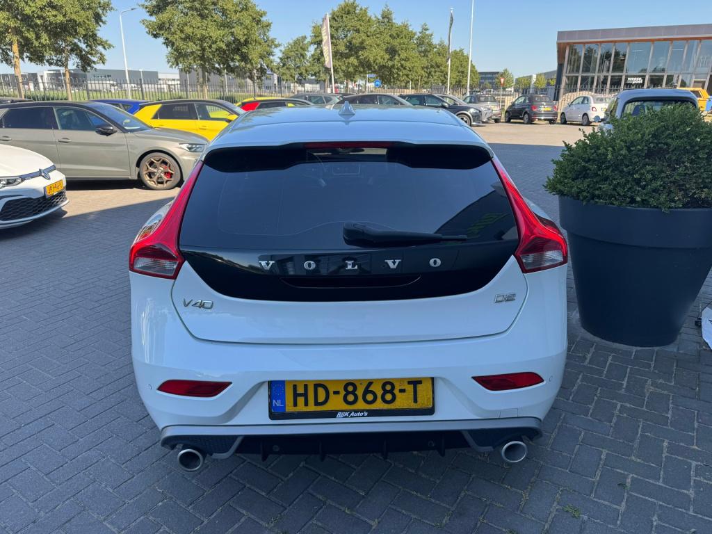 Volvo V40 2.0 d2 r-design business * nap * 100% onderhouden * 2e eigenaar