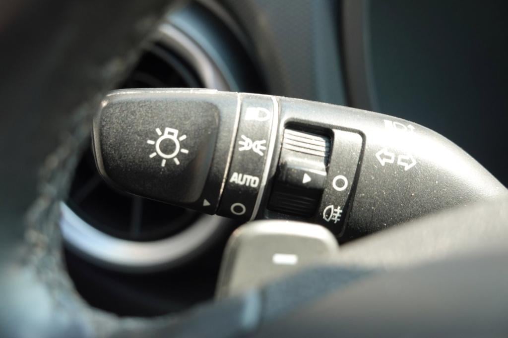 Hyundai Kona 1.6 gdi hev fashion sky