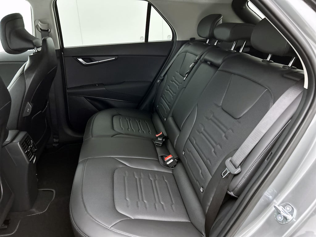 Kia Niro Ev air 64.8 kwh | company car | 10 jaar garantie | parkeercamera |