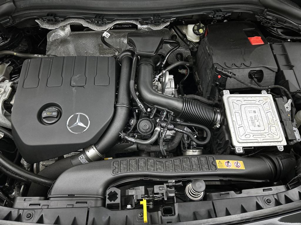 Mercedes-Benz B-Klasse 180 advantage | stoelverwarming | led | car play | p