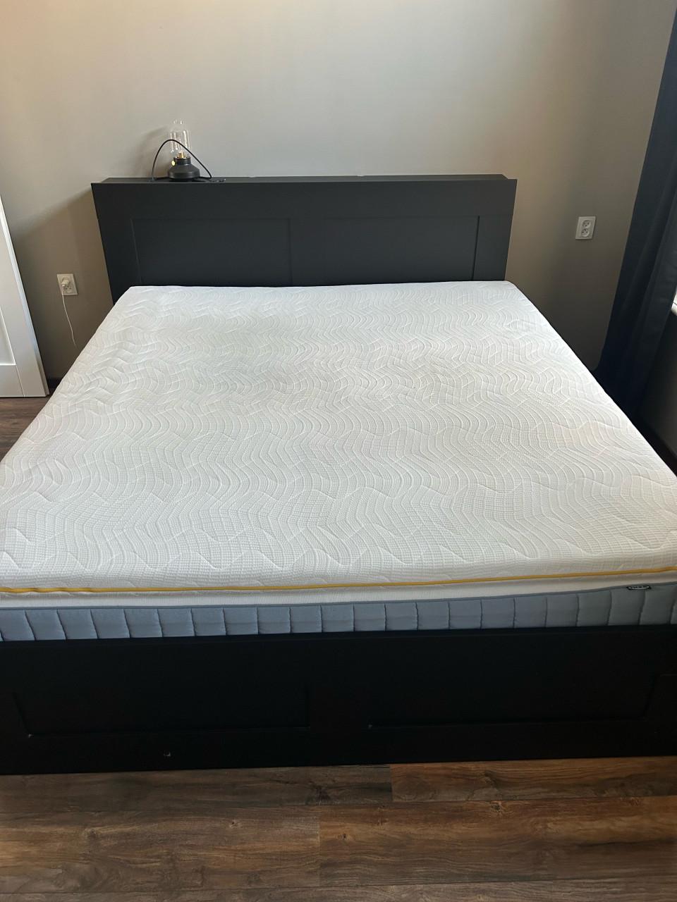Bed ikea type Brimnes 180x200