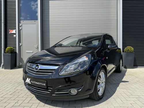 Opel Corsa 1.2-16V Cosmo Automaat