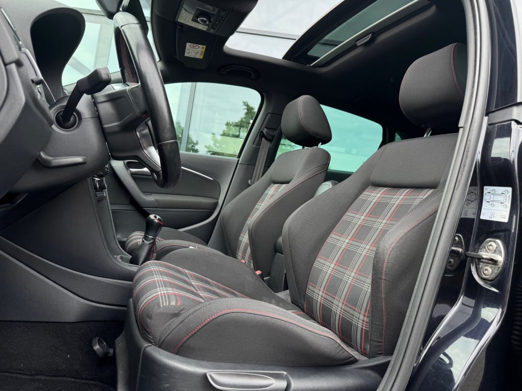 Volkswagen Polo 1.8 tsi gti * panoramadak * stoelverwarming * clima * pdc 2