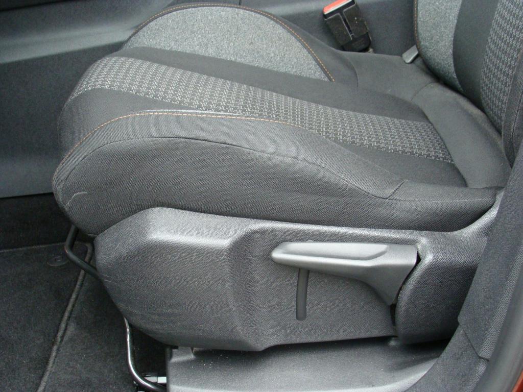 Peugeot 3008 1.2 puretech 130pk s&s active