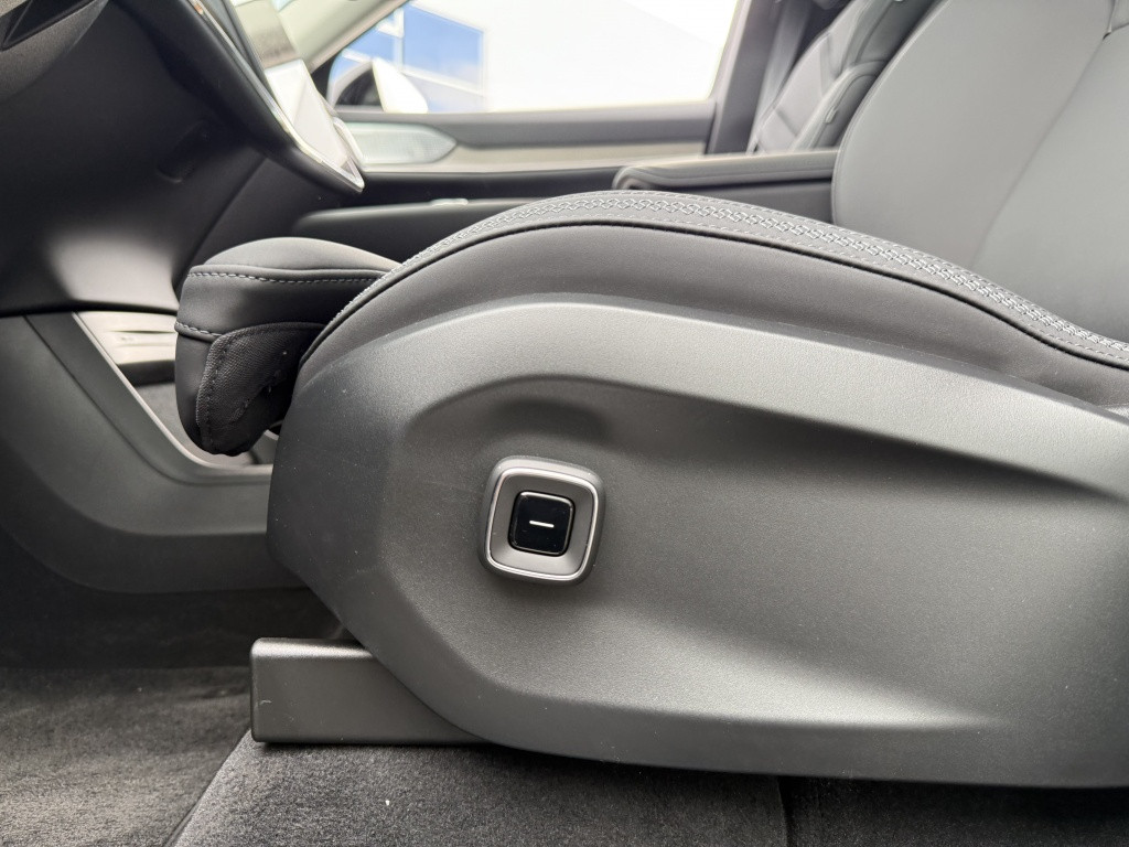 Volvo Ex90 twin performance ultra b&w nieuw €116.350,-