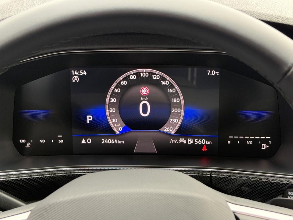 Volkswagen T-cross 1.5 tsi 150pk dsg r-line | camera | trekhaak | navi | iq