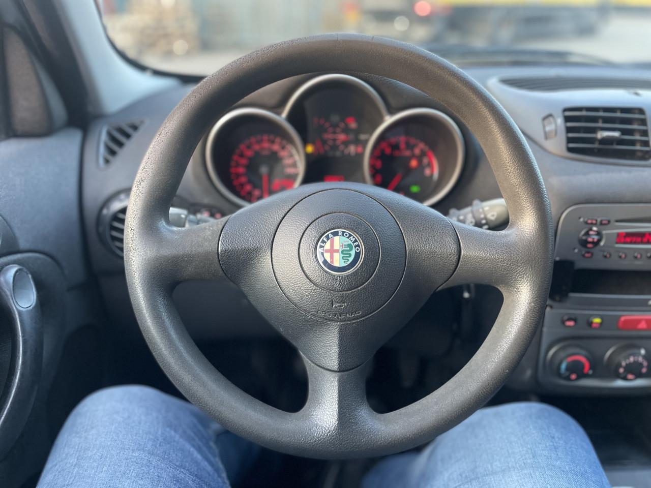 Alfa Romeo 147 1.6 T.Spark Ed. Sportiva//NAP/BOEKJES/APK/