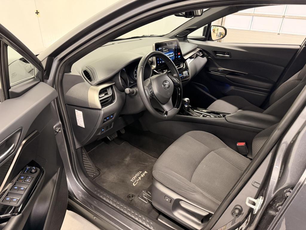 Toyota C-hr 1.8 hybrid style