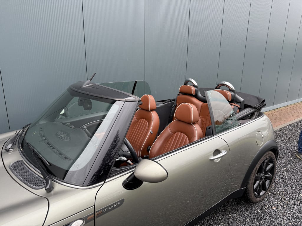 Mini Cooper Cabrio mini 1.6 115pk chili sidewalk