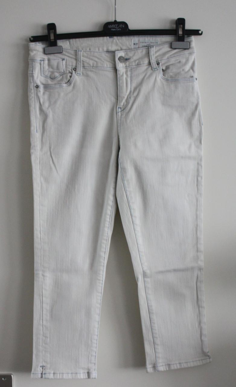 Beige korte broek  maat 27