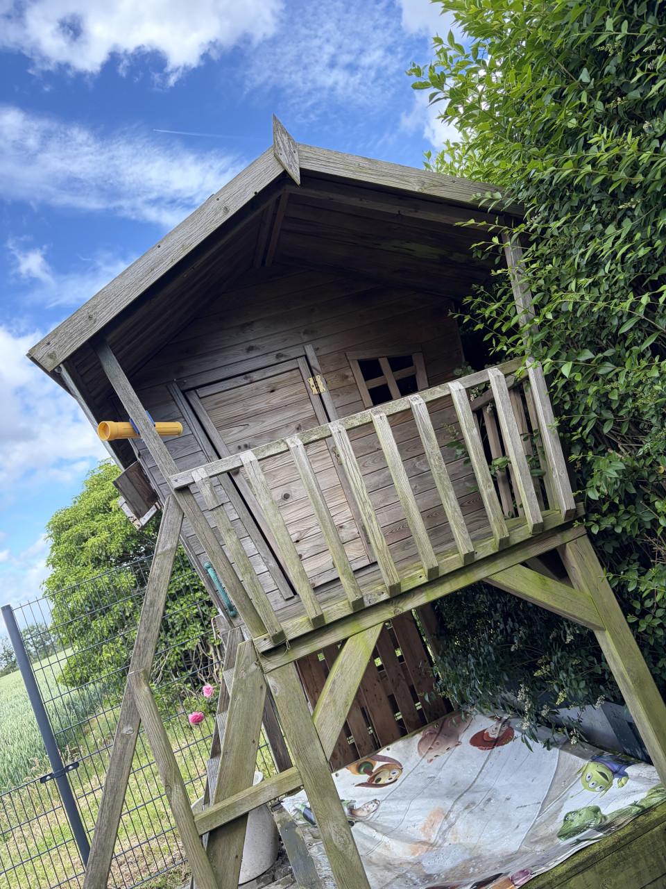 Houten speelhuis