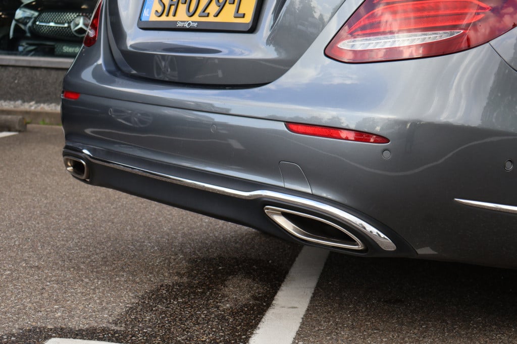 Mercedes-Benz E-Klasse 200 exclusive l airmatic luchtvering l panoramadak l