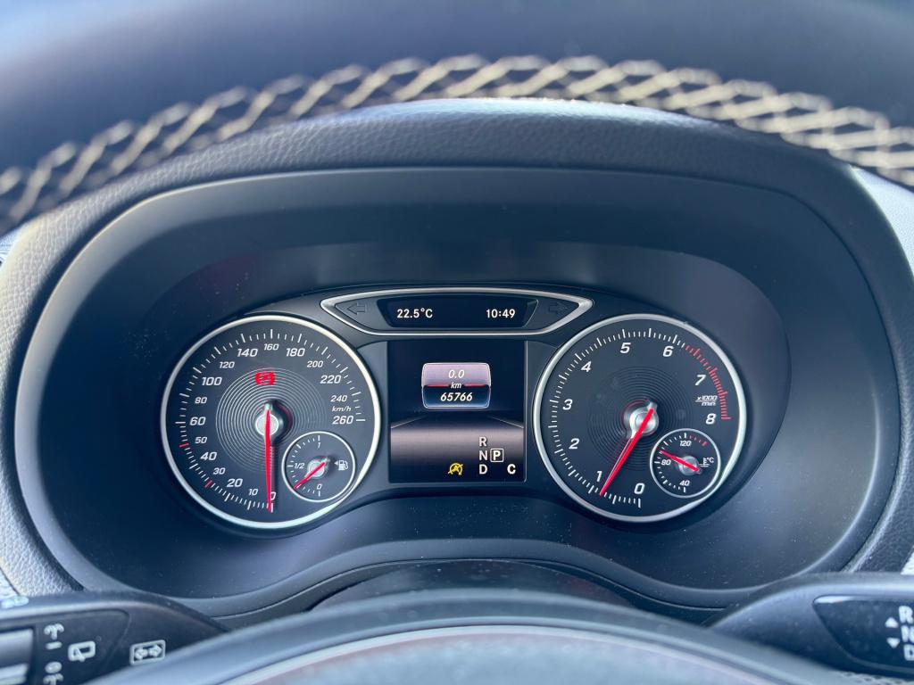 Mercedes-Benz B-Klasse 180 urban automaat , apple-carplay , led