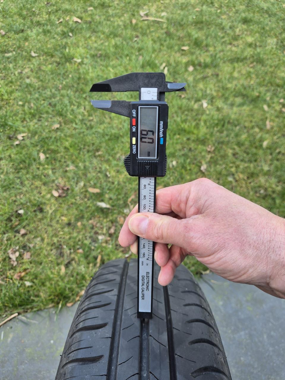 Minicooper helispoke 15inch velg met zomerbanden