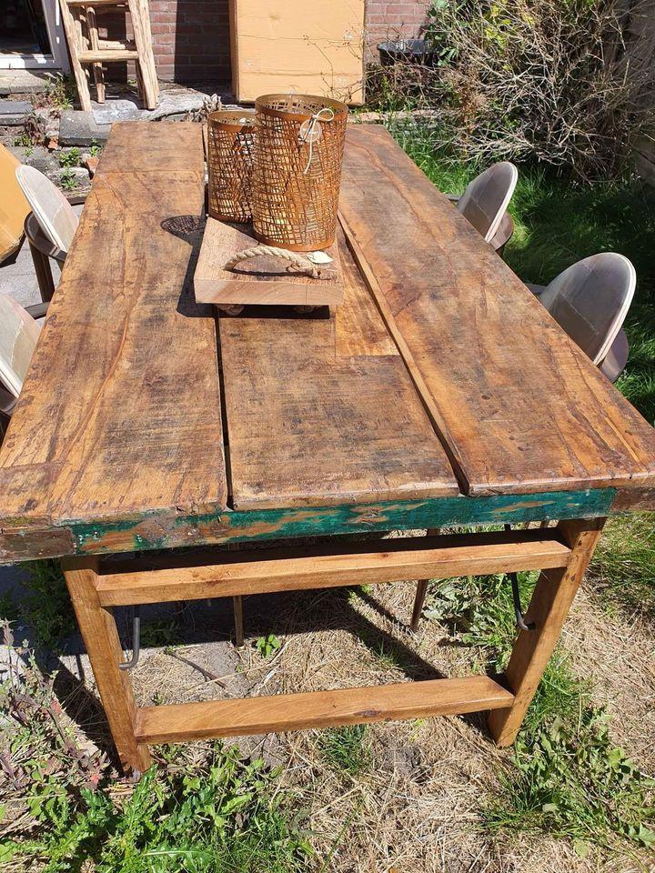 DECORATIE, KASTEN, TAFELS, STOELEN, BANKEN, ALLES MET EXTRA KORTING, KOM