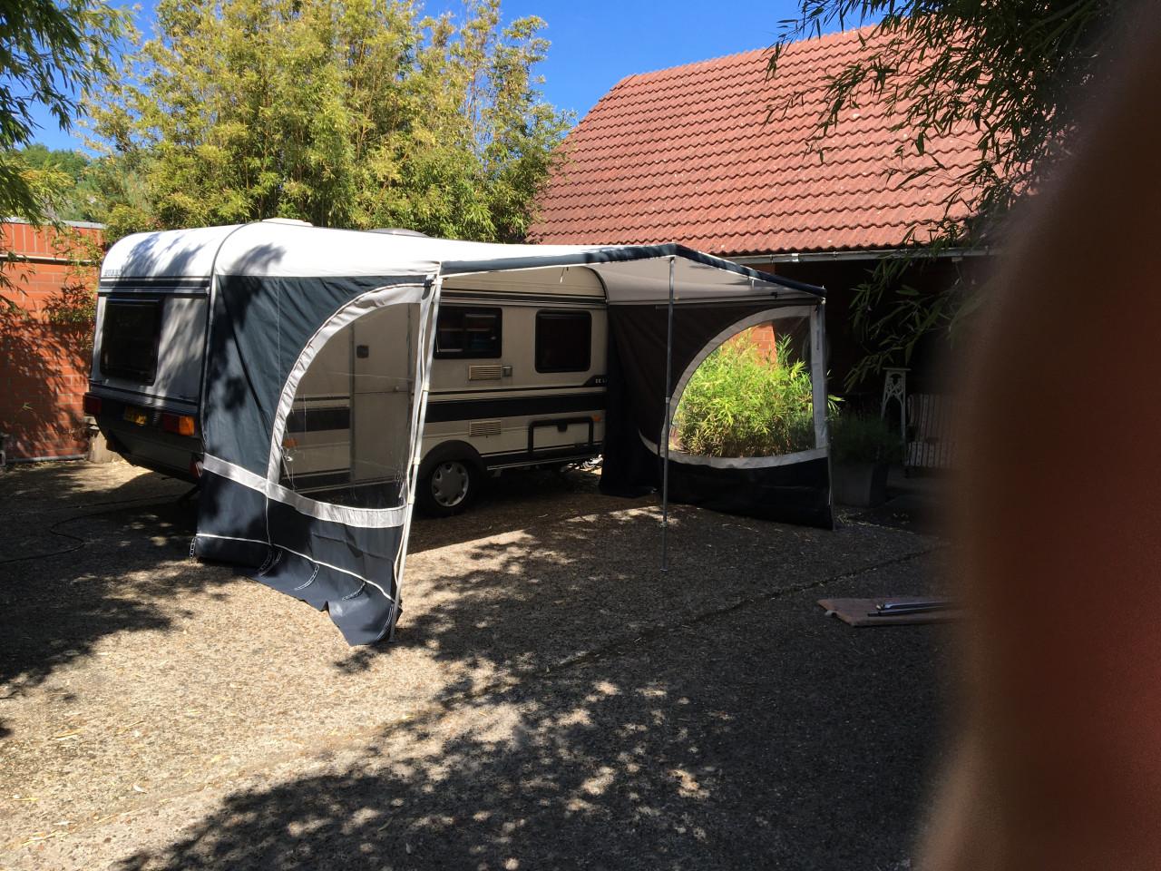 Caravan luifel Goldcamp Pamplona met glasfiber frame
