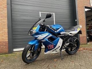 Unieke yamaha tzr50cc valentino rossie weinig km nu 2699 euro