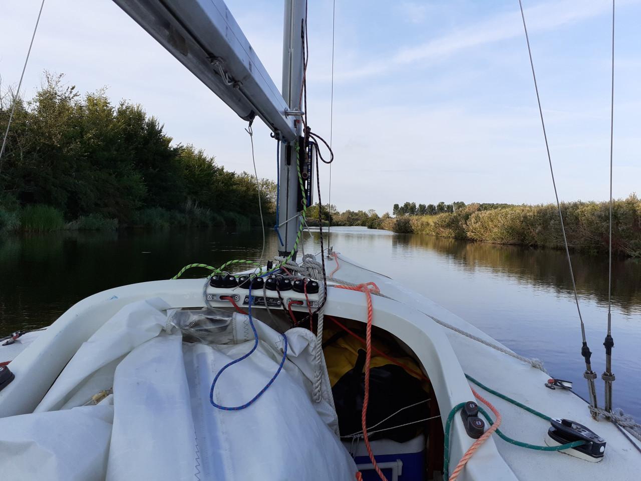 Yngling zeilboot met trailer, bbm en ligplaatsvoor de rest van het seizoen