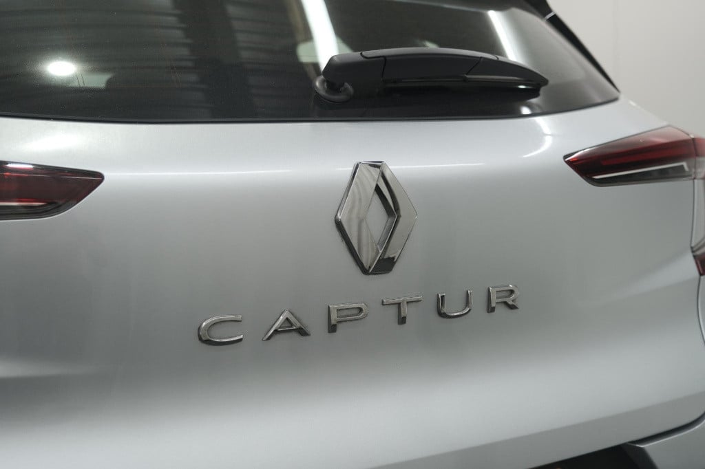 Renault Captur tce 90 evolution | parkeersensoren | navigatie | allseason b