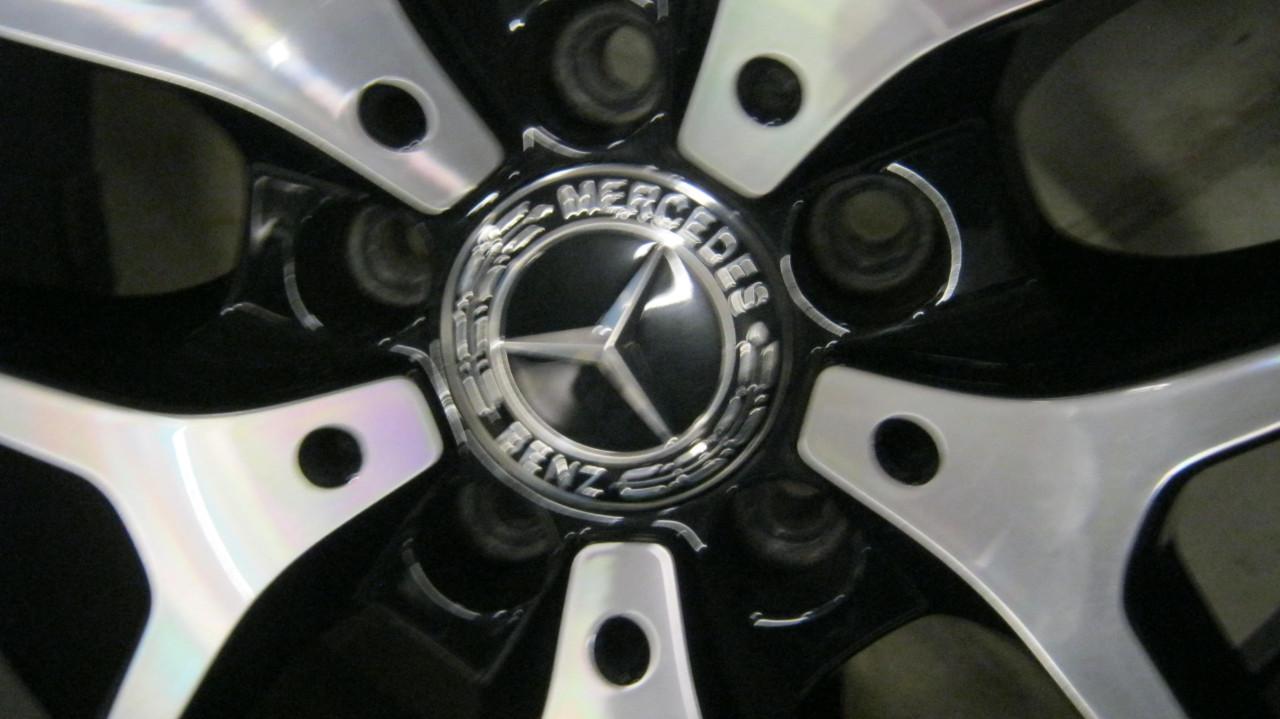 TE KOOP MERCEDES ORIGINELE 19 INCH AMG VELGEN MET WINTERBANDEN