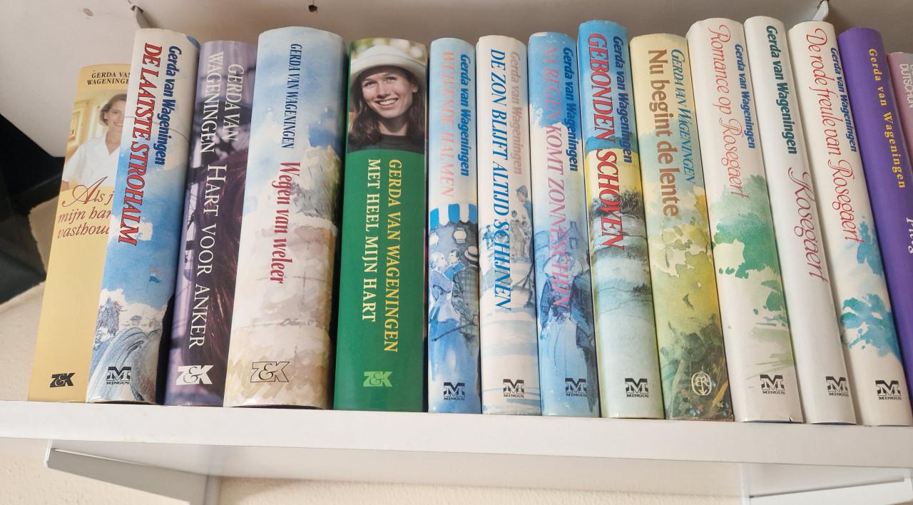 Boeken Annie Oostenbroek, Gerda van Wageningen, Mien 't Sant enz