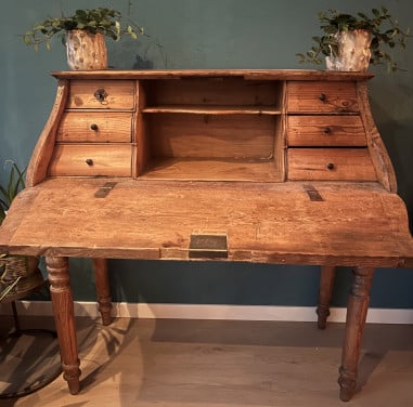 Leuk antiek bureau