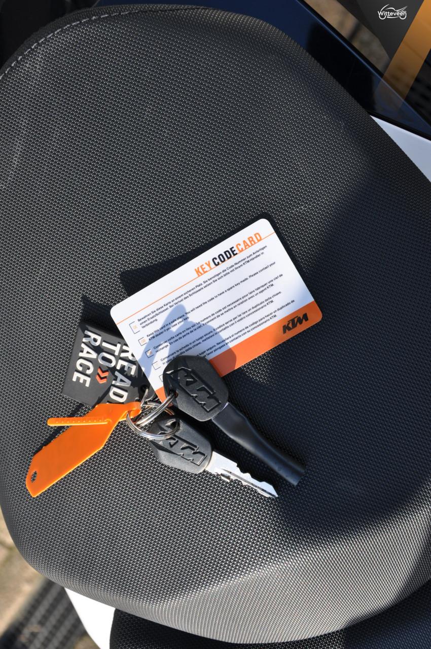 KTM 690 Duke Als nieuw, 12000 km!