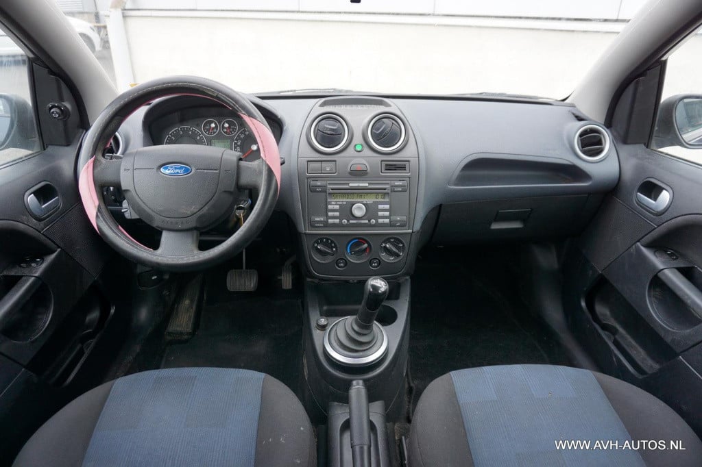 Ford Fiesta 1.4-16v futura automaat
