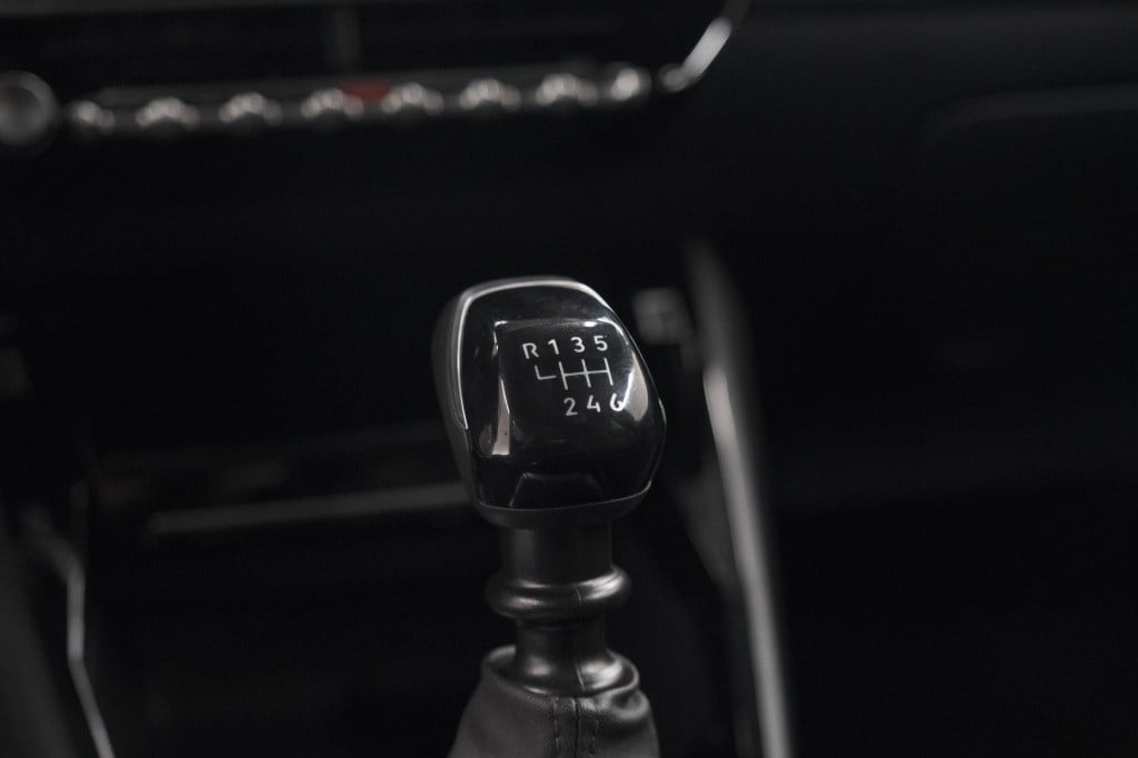 Peugeot 208 puretech 100 allure | 360 camera | apple carplay | dodehoekdete