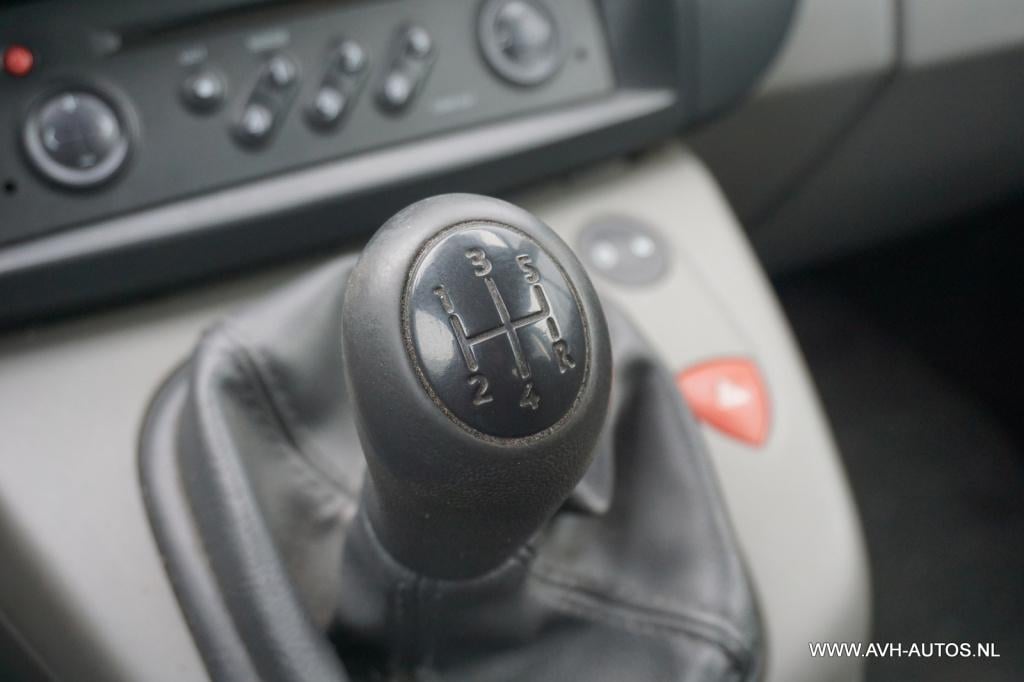 Renault Scenic 1.6-16v expression basis