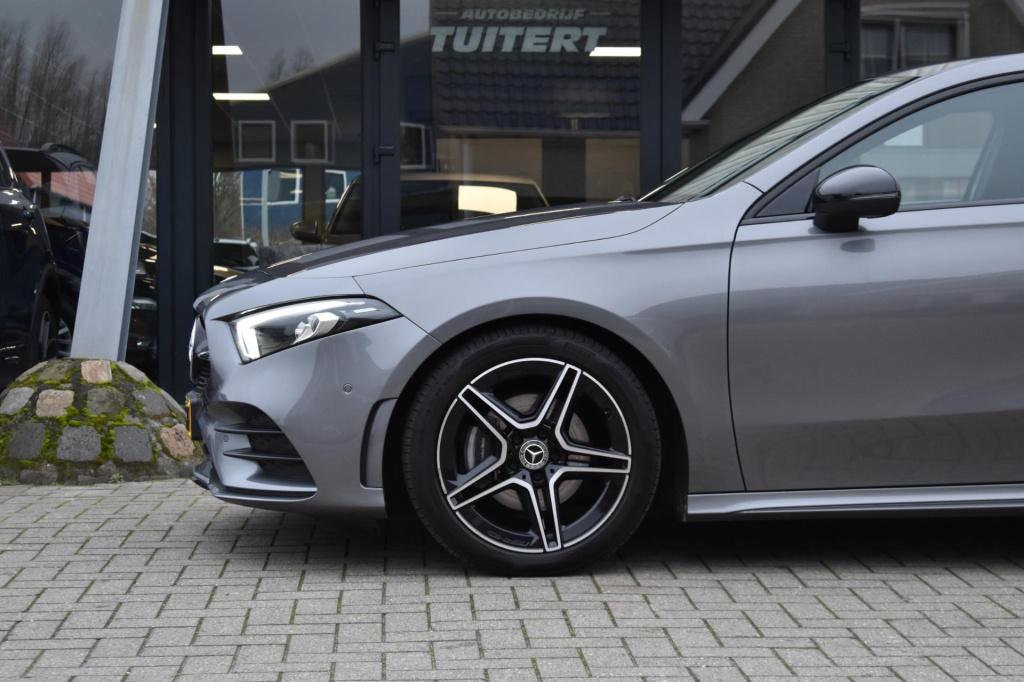 Mercedes-Benz A-Klasse 180 amg night | sfeerverlichting | apple carplay | c