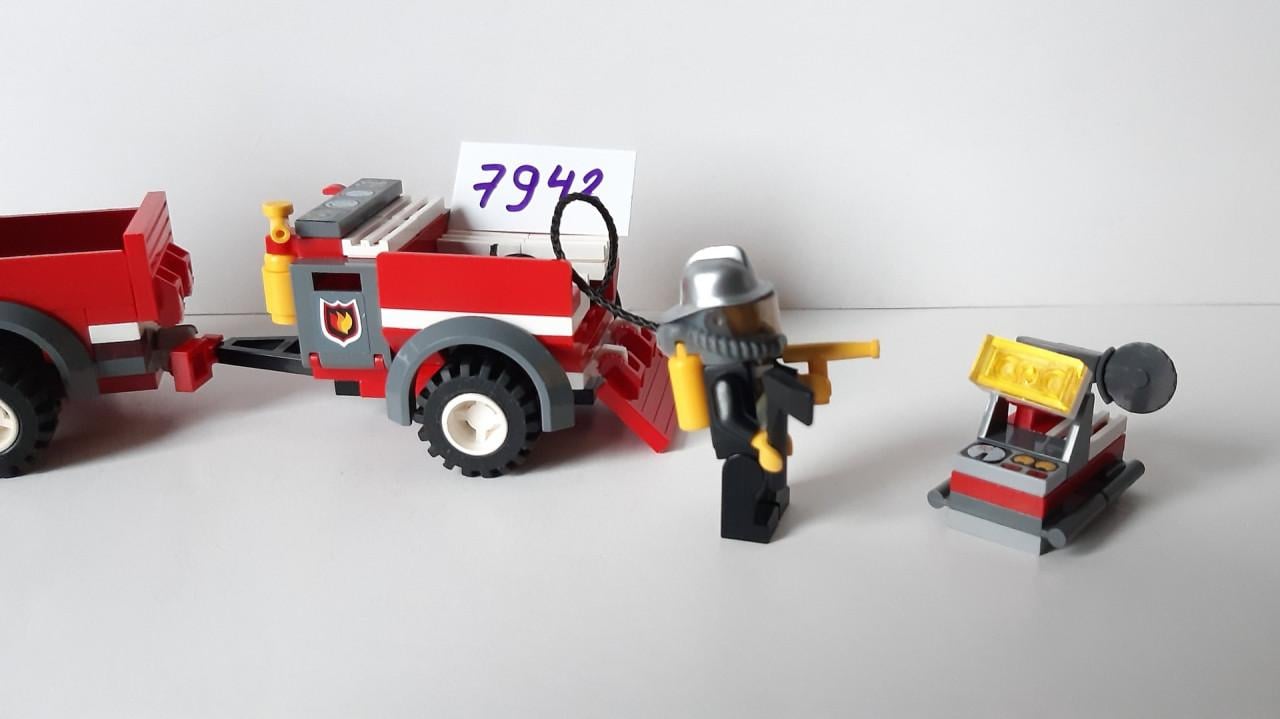 Lego City 7942:  Brandweer Pick-Up Truck