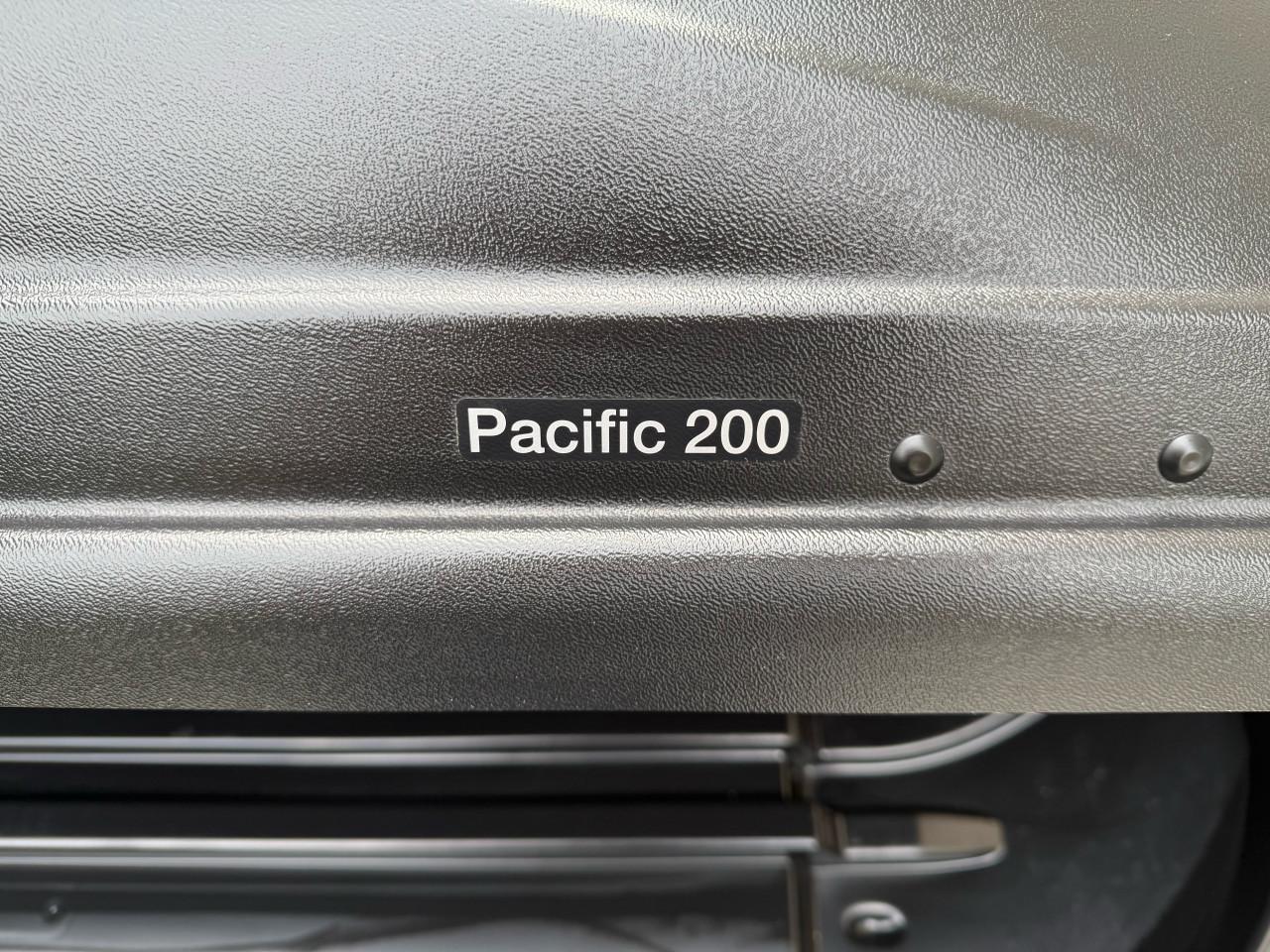 Thule Pasific 200 dakkoffer 410 liter