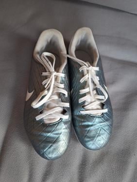 Voetbalschoenen maat 36.5