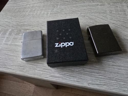 Te koop 3 Zippo's