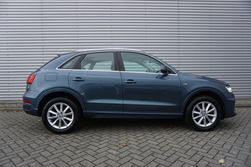 Audi Q3 1.4 tfsi cod adrenalin automaat - climate / navi / cruise / parkeer