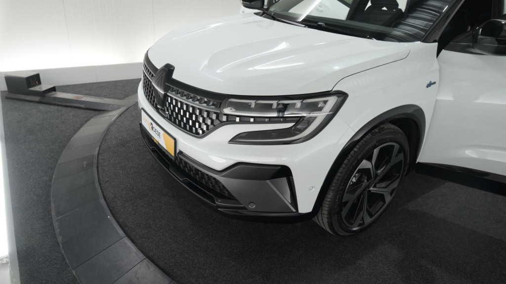 Renault Austral e-tech hybrid 200 techno esprit alpine | panoramadak | came
