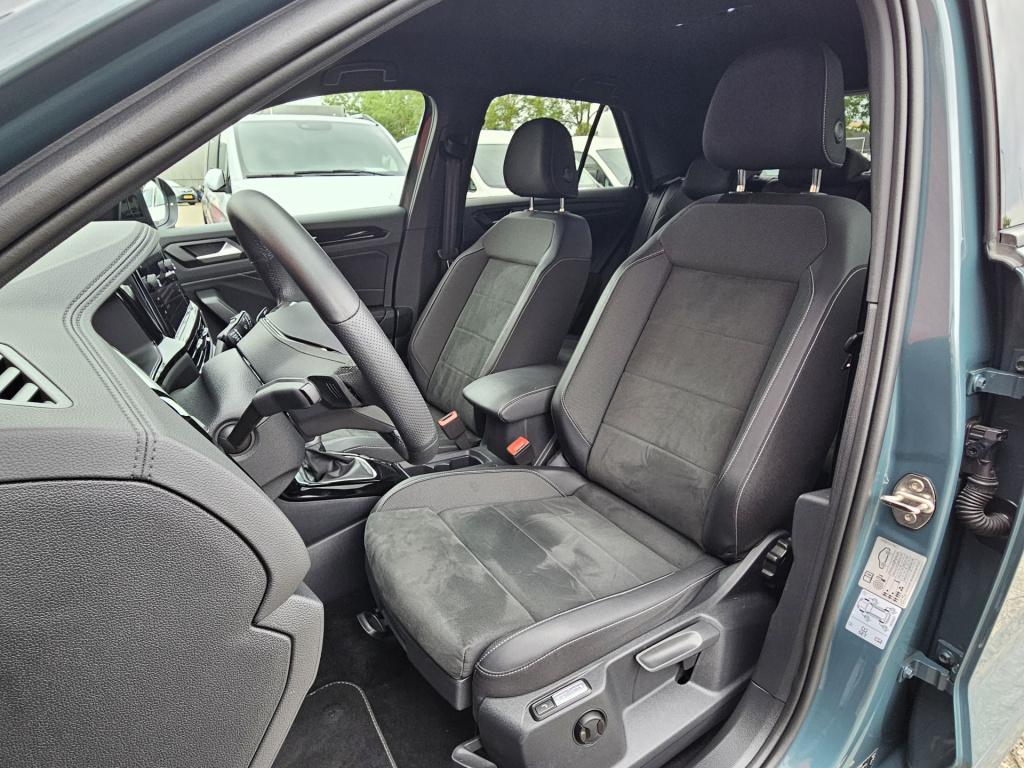 Volkswagen T-roc 1.5 tsi r-line business | acc | trekhaak | keyless