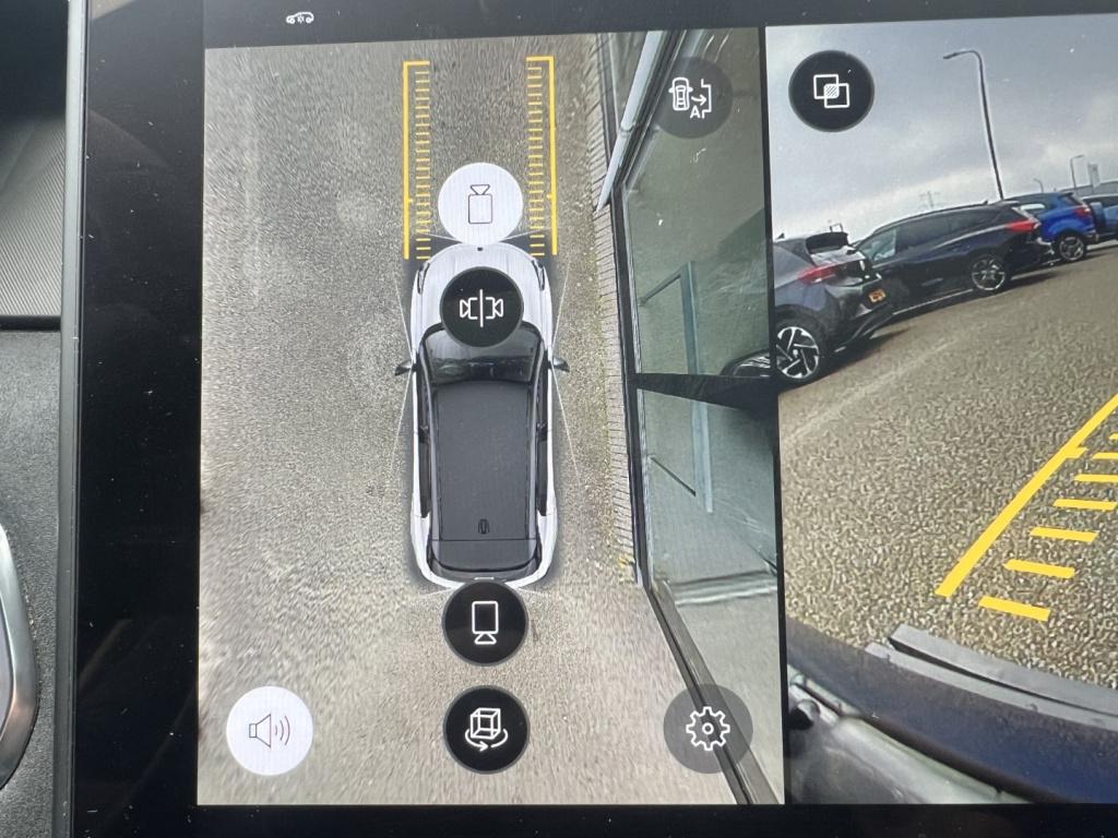 Lynk & Co 01 1.5 261pk phev plug inn hybrid , trekhaak ,pano dak,car play