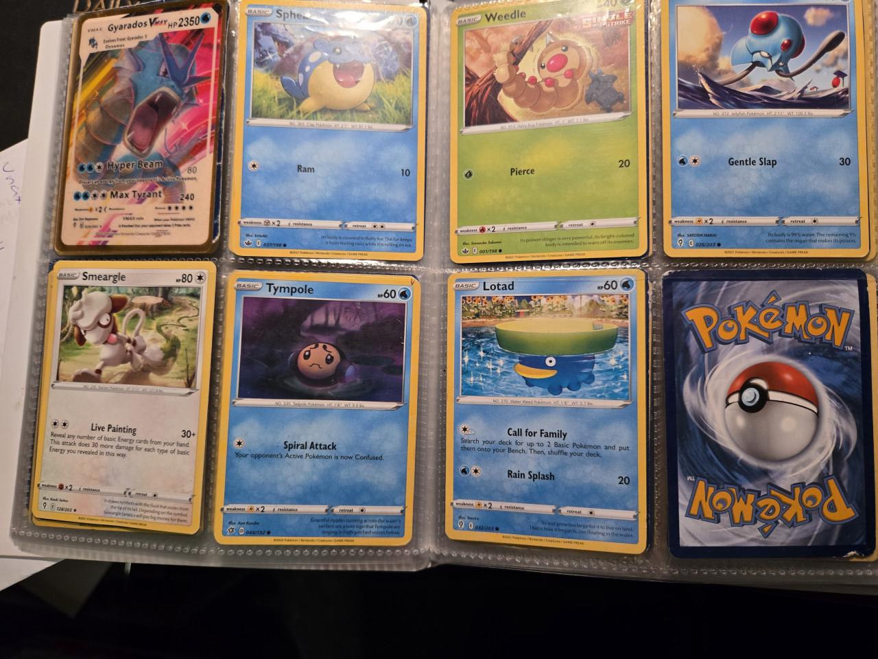 Pokemon verzamelkaartjes, 2 mapjes met 169 stuks
