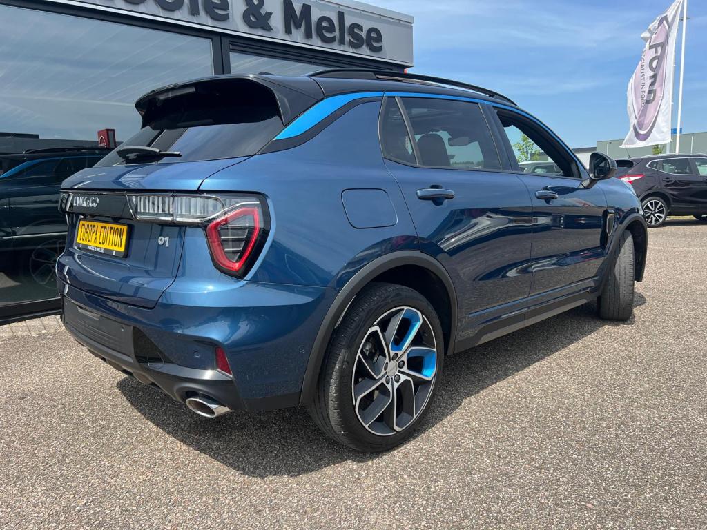 Lynk & Co 01 1.5 261pk panodak , adaptive cc , carplay , 360gr camera