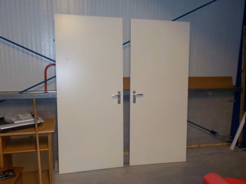 2 binnendeuren setprijs 45 euro 210 x 90 cm in zeer goede staat